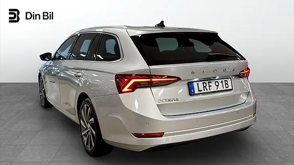 Skoda Octavia 2021 photo 3