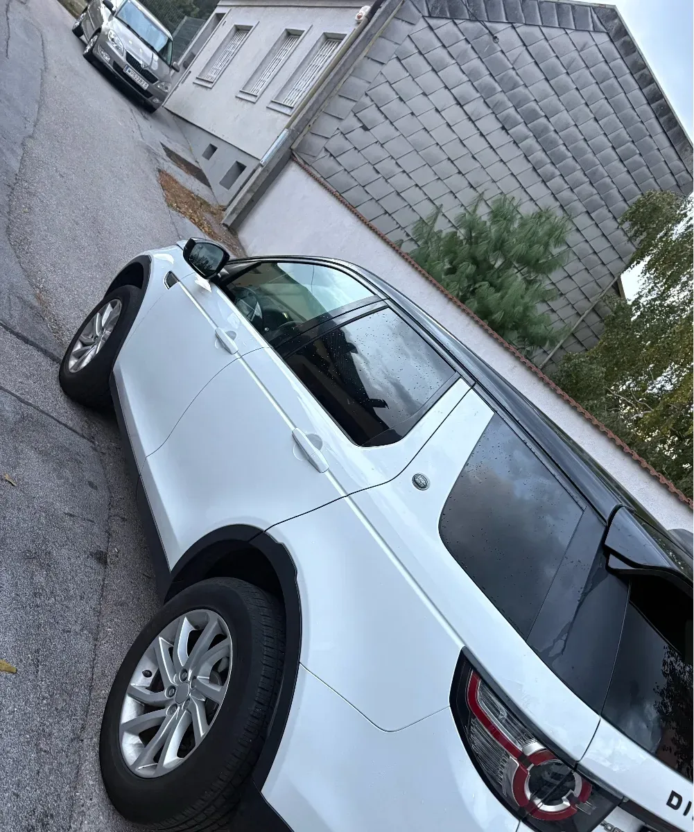 Land Rover Discovery Sport 2019 photo 2