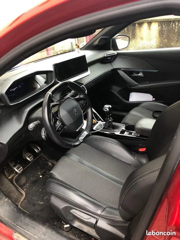 Peugeot 208 2021 photo 2