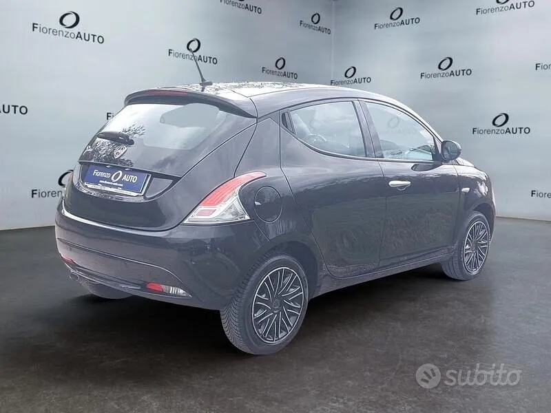 Lancia Ypsilon 2020 photo 2