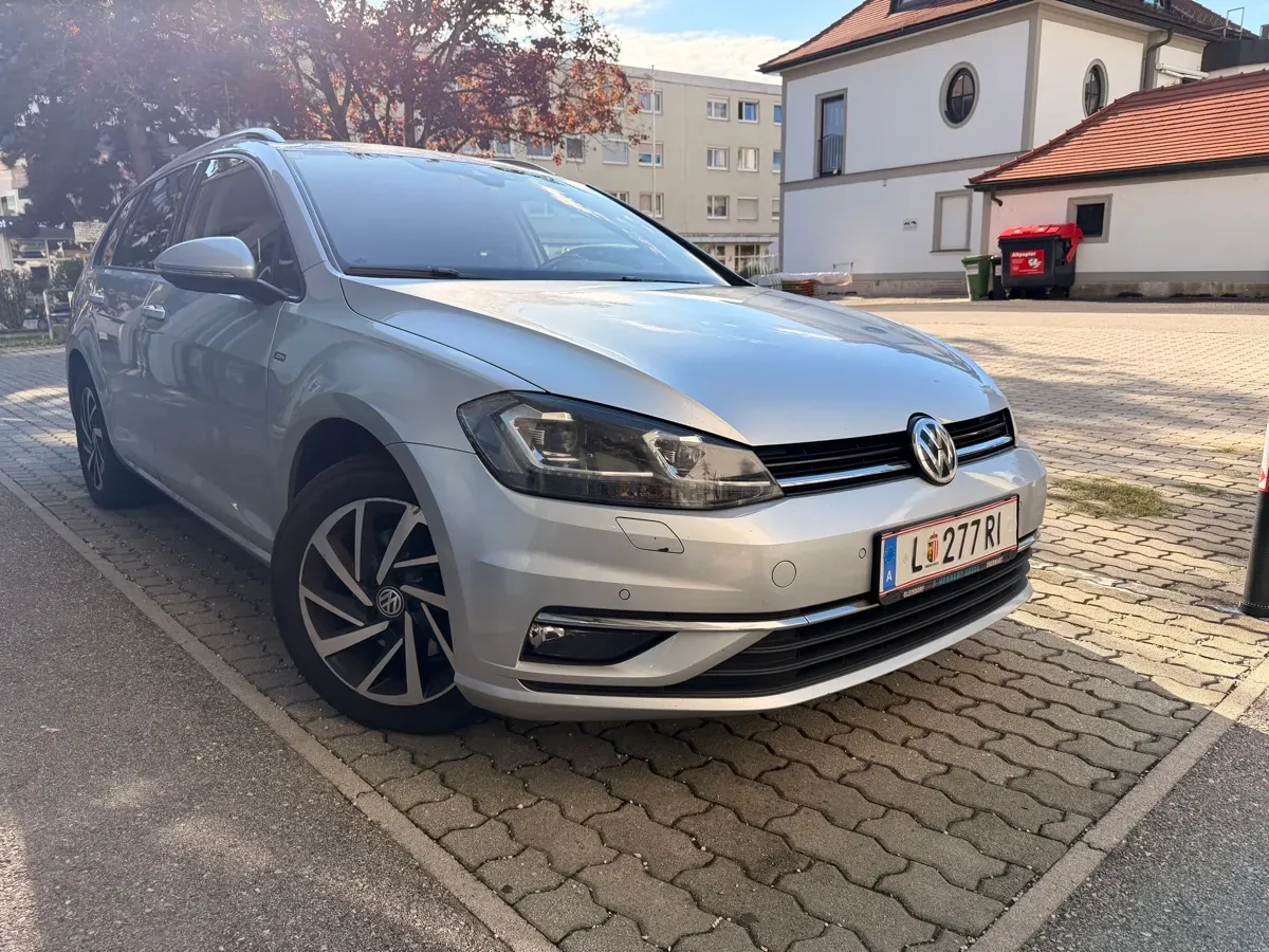 Volkswagen Golf 2018 photo 2