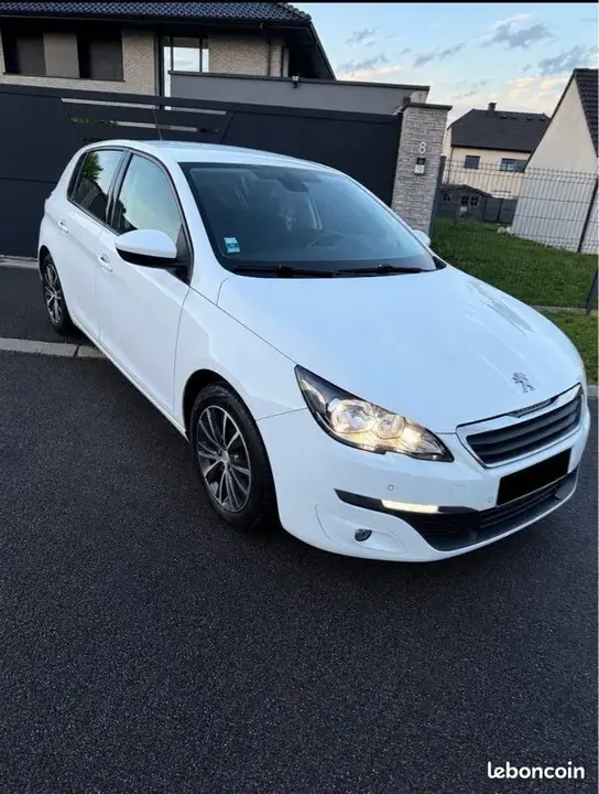 Peugeot 308 2014 photo 2