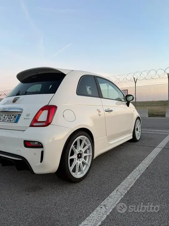 Abarth 595 2016 photo 3