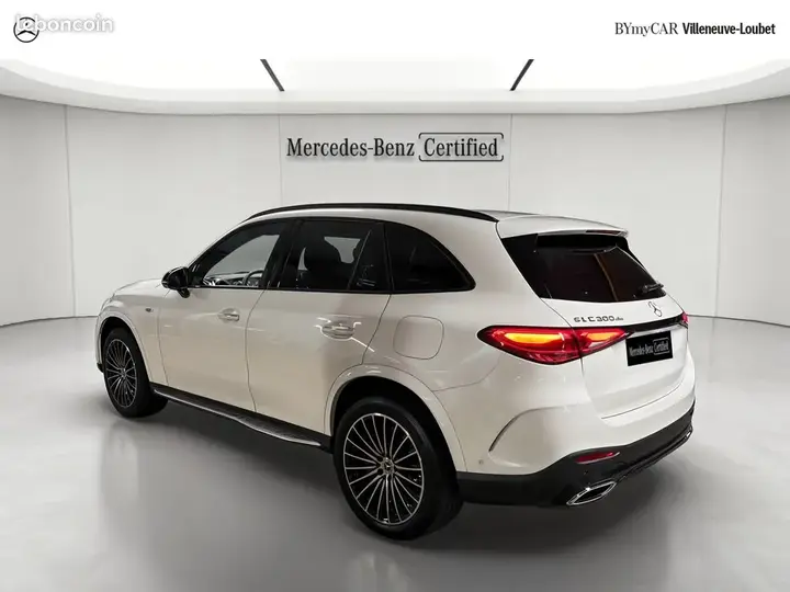 Mercedes-Benz Glc 300 2025 photo 3