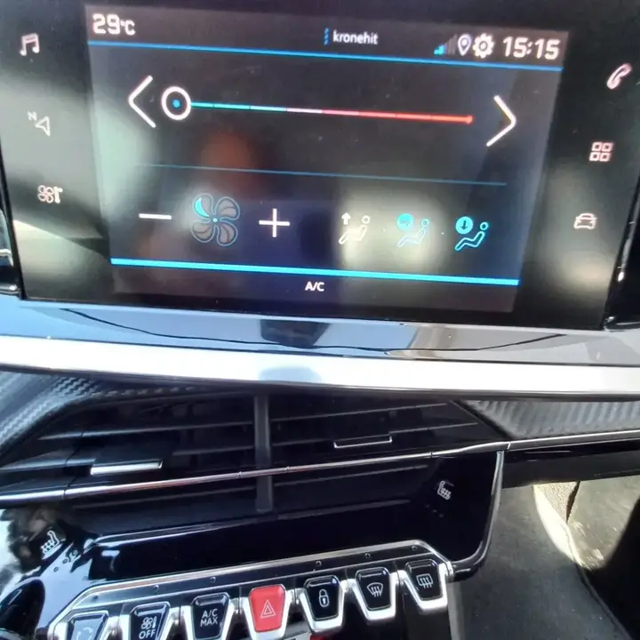 Peugeot 208 2020 photo 3