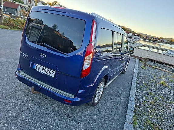 Ford Grand Tourneo Connect 2014 photo 3