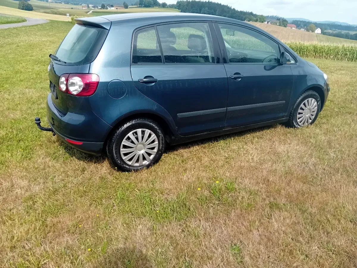 Volkswagen Golf 2005 photo 2