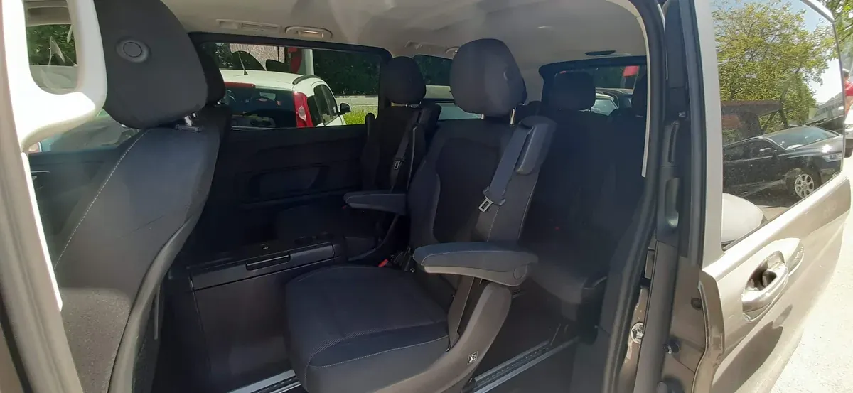 Mercedes-Benz V-Class 2016 photo 2