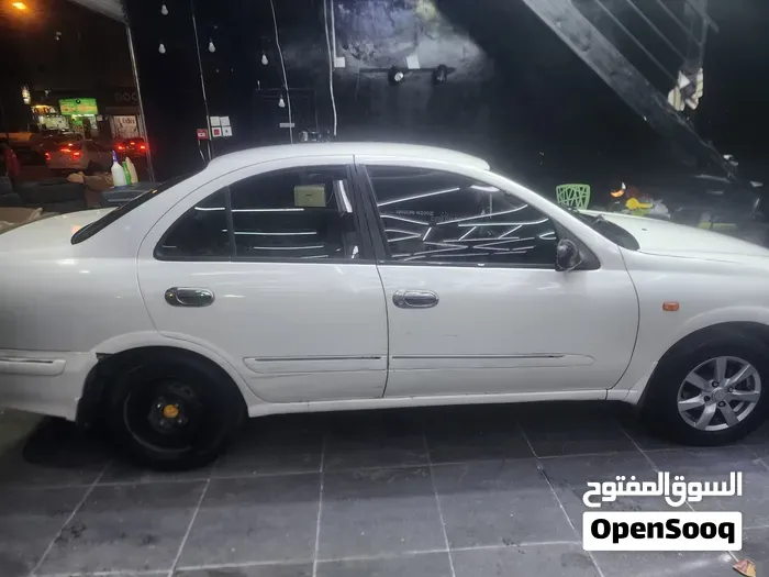 Nissan Sunny 2003 photo 2