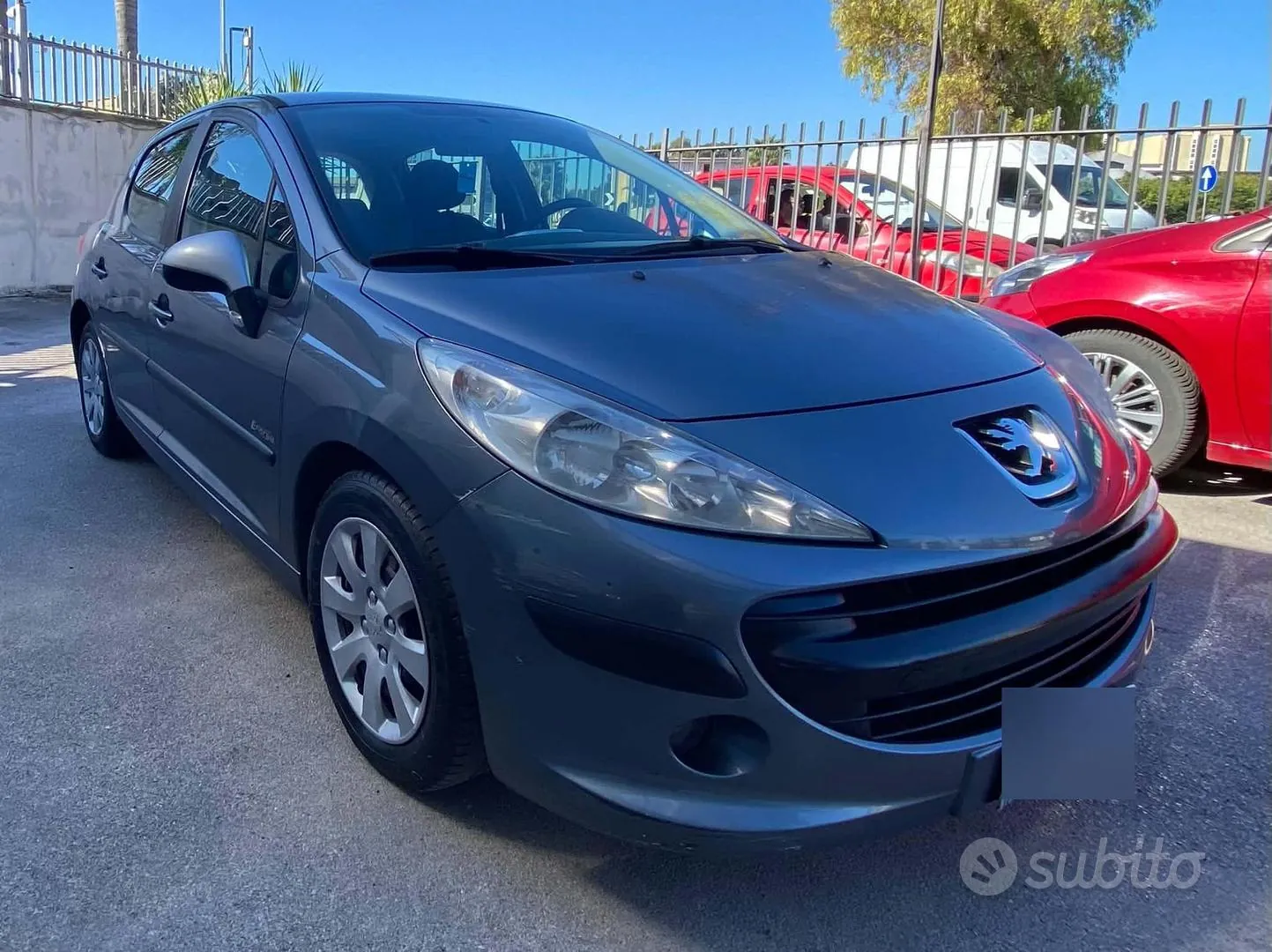 Peugeot 207 2008 photo 2