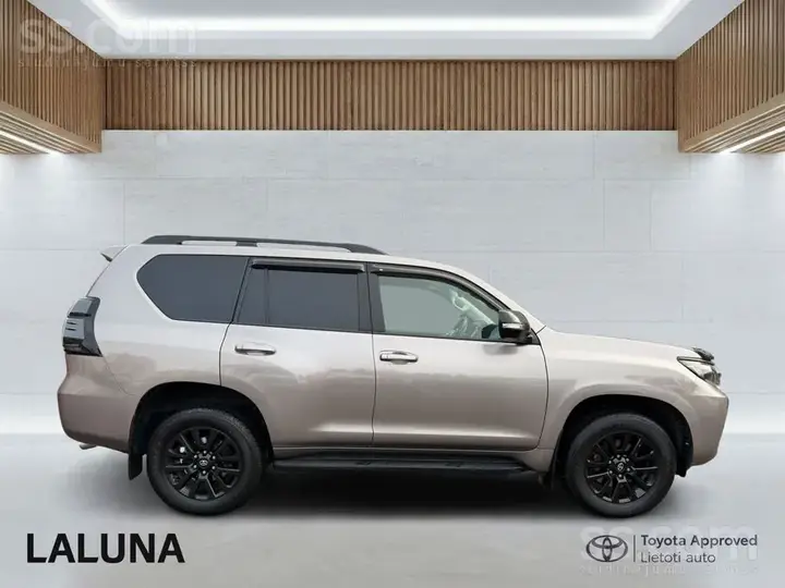 Toyota Land Cruiser 2023 photo 5