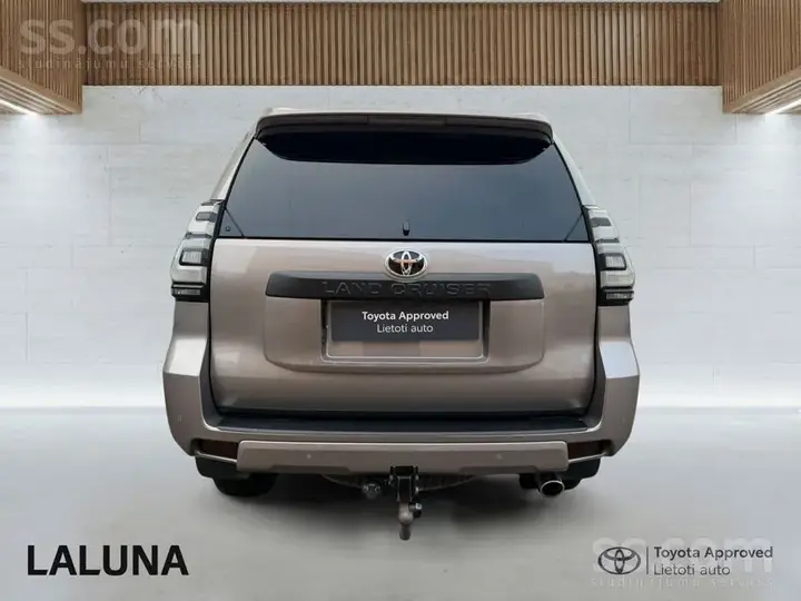 Toyota Land Cruiser 2023 photo 3