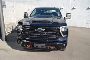 Chevrolet Silverado 2026 photo 3
