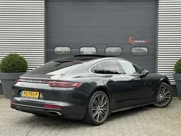 Porsche Panamera 2017 photo 2