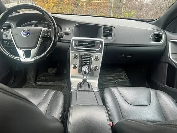 Volvo S60 Cross Country 2018 photo 4