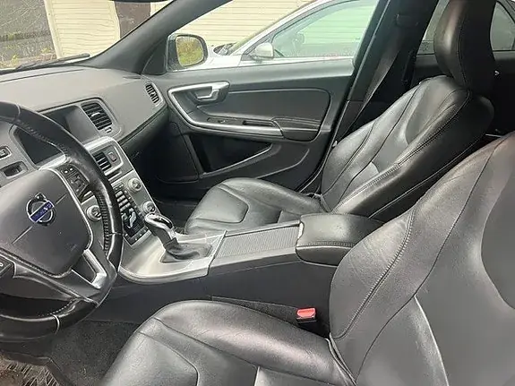 Volvo S60 Cross Country 2018 photo 5