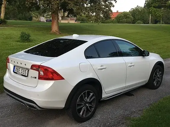 Volvo S60 Cross Country 2018 photo 2