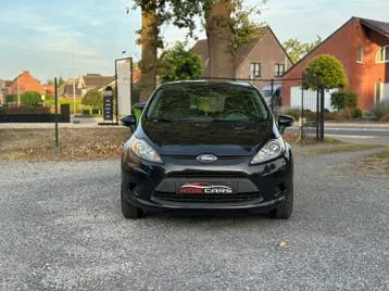 Ford Fiesta 2011 photo 2