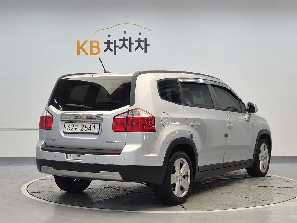 Chevrolet Orlando 2012 photo 3