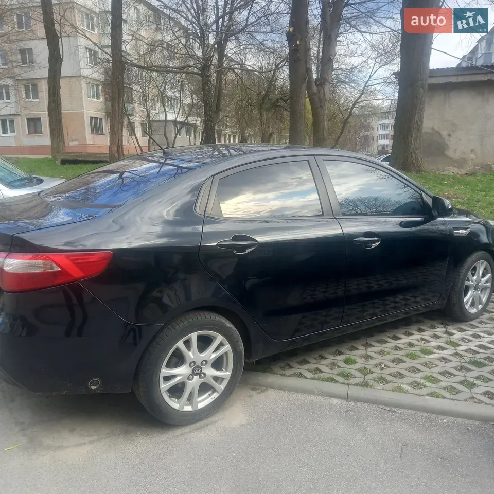 Kia Rio 2012 photo 3