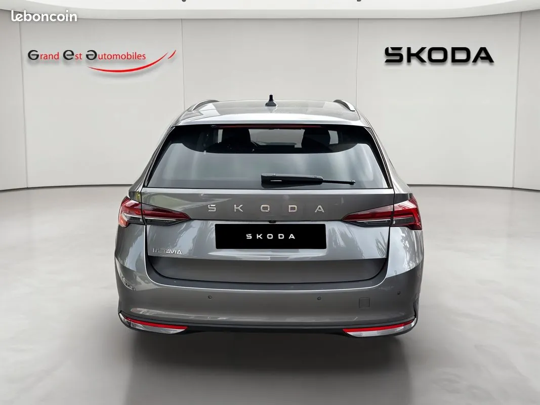 Skoda Octavia 2025 photo 4