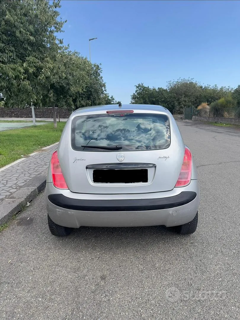 Lancia Ypsilon 2004 photo 4