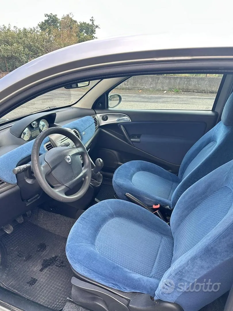 Lancia Ypsilon 2004 photo 5