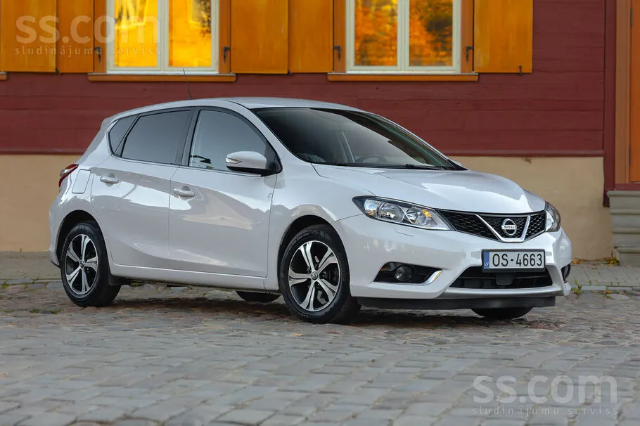 Nissan Pulsar 2016 photo 2
