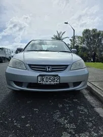Honda Civic 2005 photo 2
