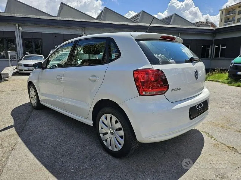 Volkswagen Polo 2012 photo 4