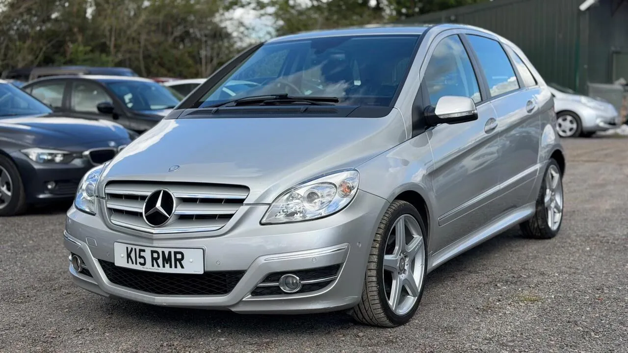 Mercedes-Benz B-Class 2011 photo 3