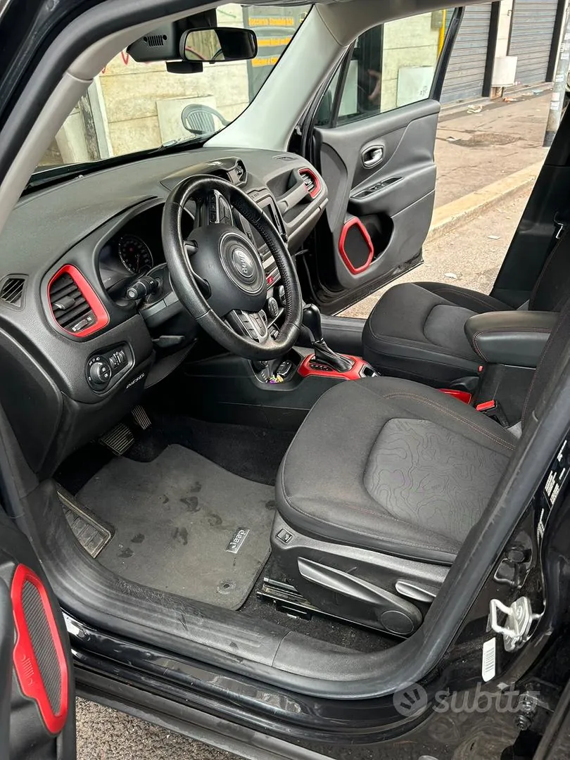 Jeep Renegade 2015 photo 4