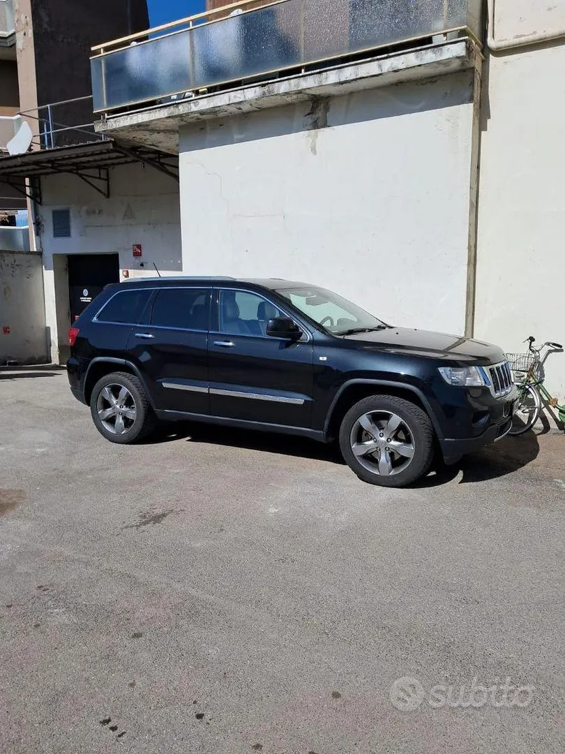 Jeep Grand Cherokee 2012 photo 2