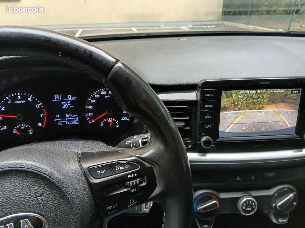 Kia Stonic 2018 photo 3