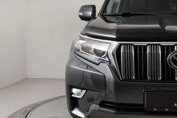 Toyota Land Cruiser 2023 photo 5