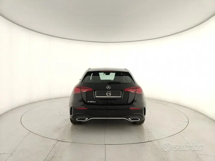 Mercedes-Benz A 180 2024 photo 4