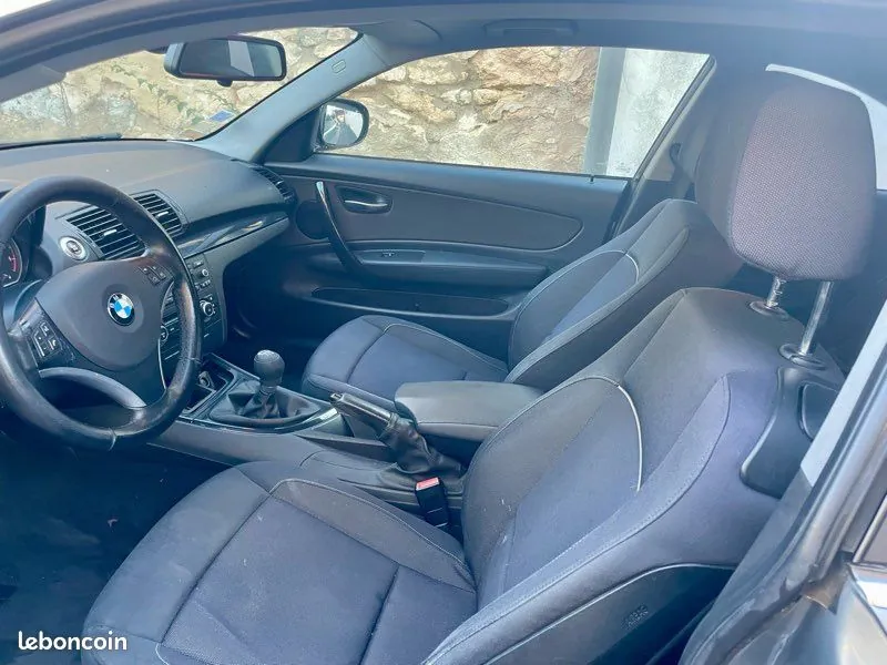 BMW 1 Series 2010 photo 3