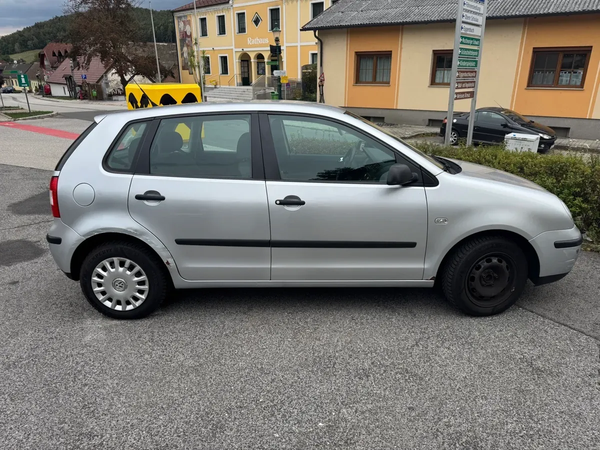 Volkswagen Polo 2003 photo 2
