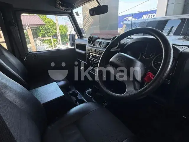 Land Rover Defender 2014 photo 3
