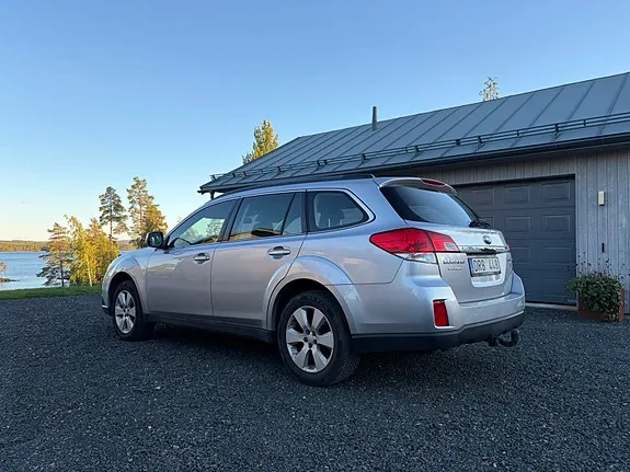 Subaru Outback 2012 photo 5