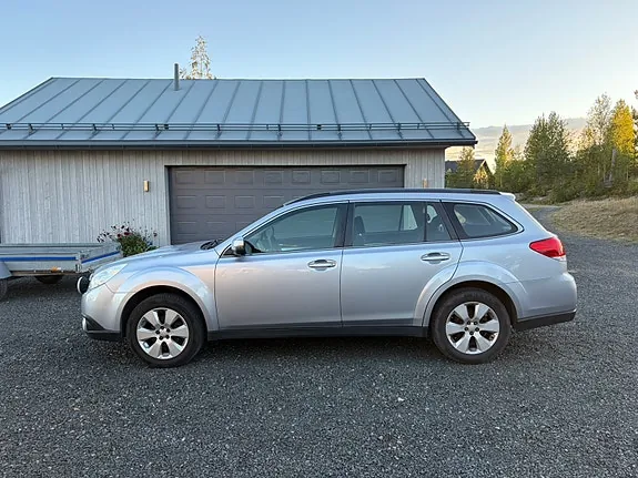 Subaru Outback 2012 photo 3