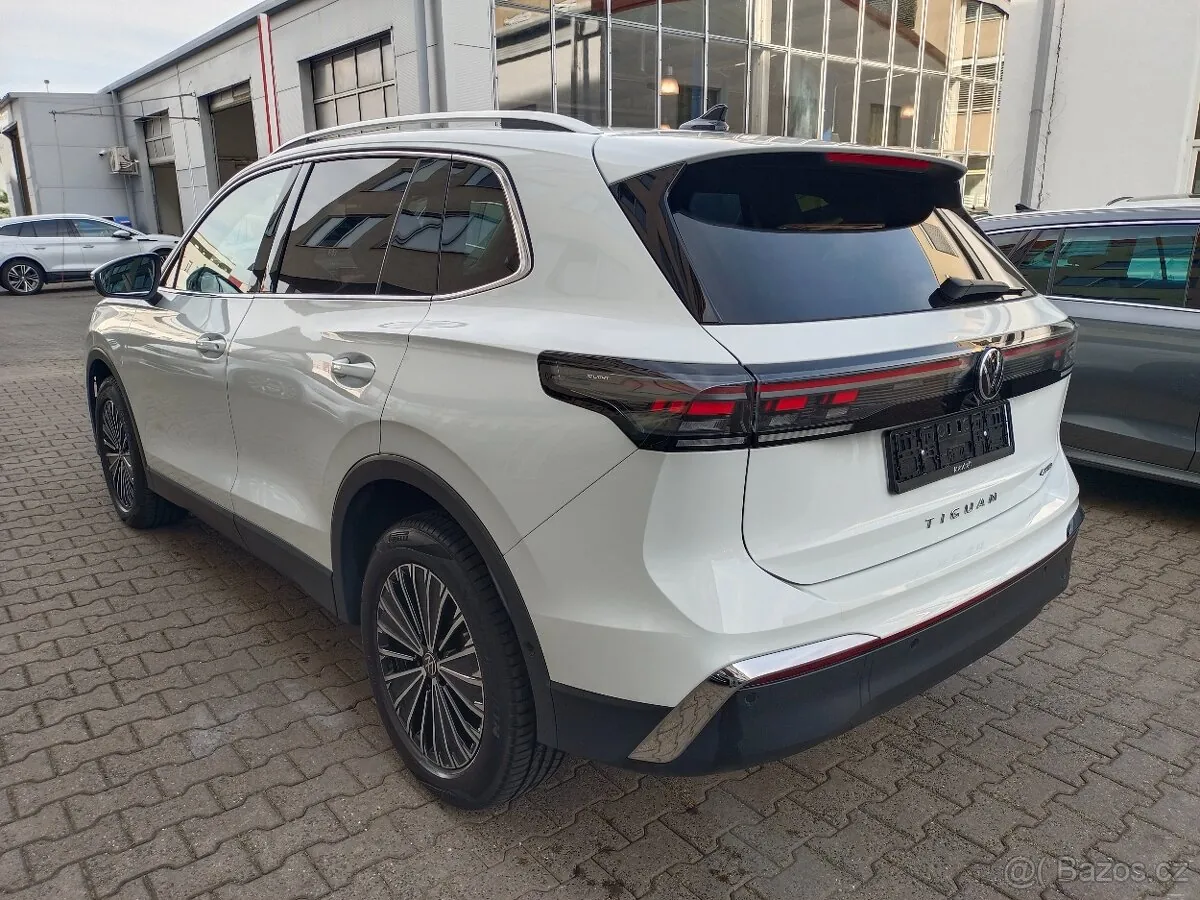 Volkswagen Tiguan 2024 photo 3