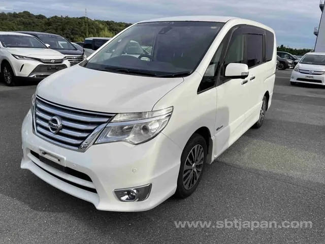 Nissan Serena Highway Star S 2014 photo 2