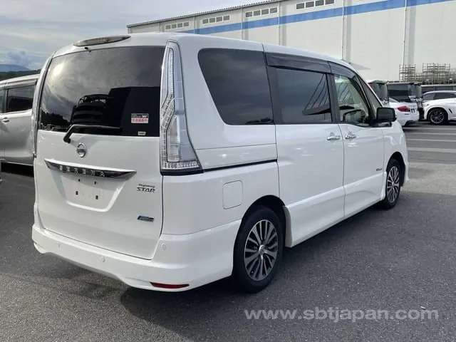 Nissan Serena Highway Star S 2014 photo 4
