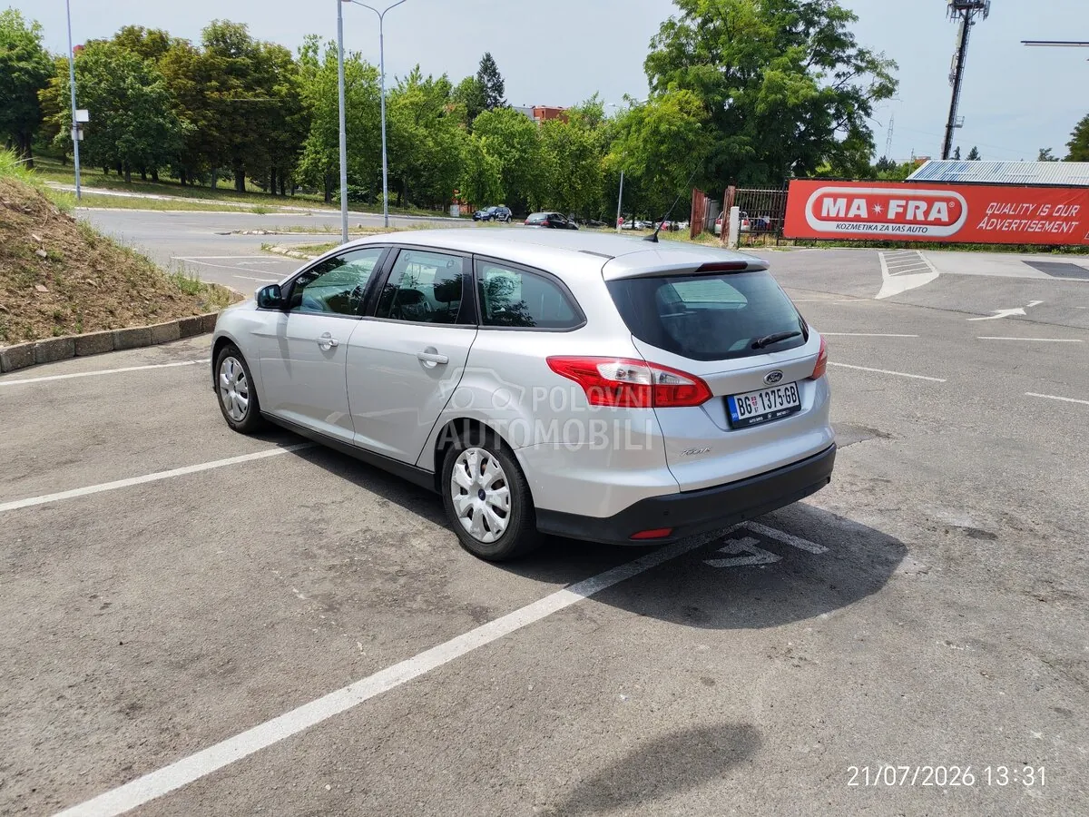Ford Focus 2011 photo 3