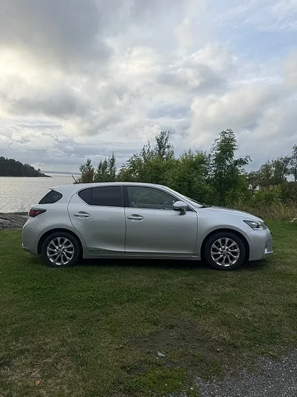 Lexus Ct200H 2012 photo 2