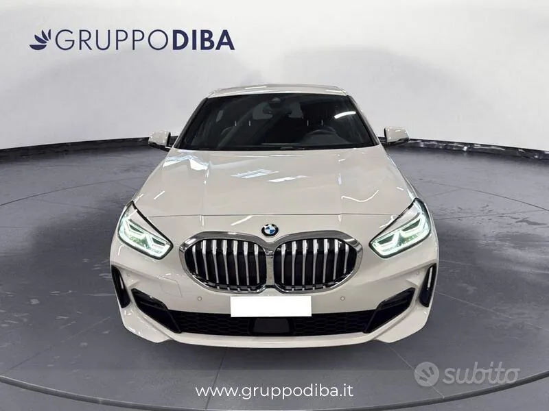 BMW 1 Series 2021 photo 2