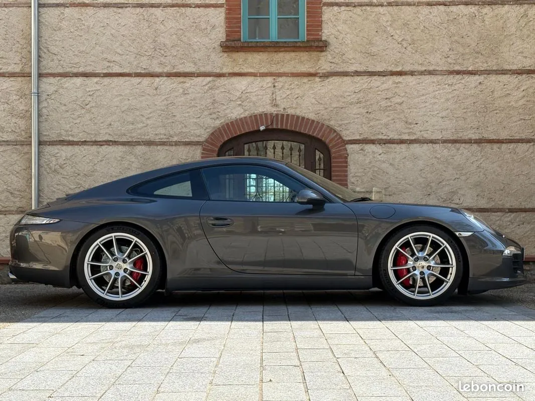 Porsche 911 2012 photo 2