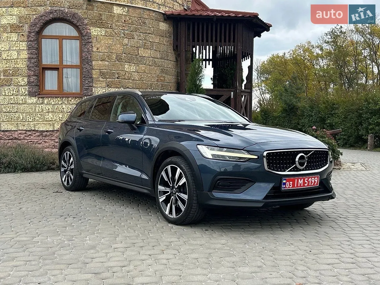 Volvo V60 Cross Country 2020 photo 2