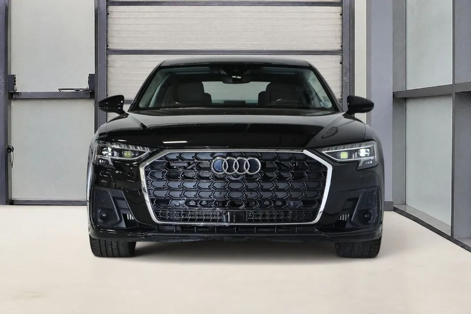Audi A8 2024 photo 3